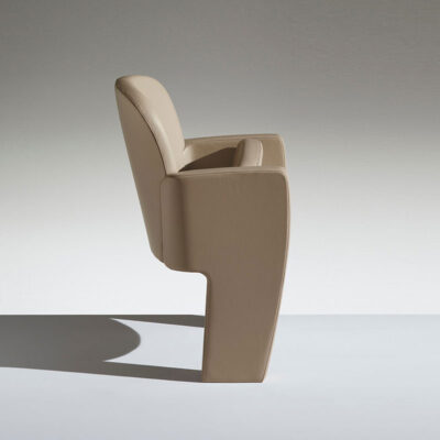 Fauteuil accoudoir rembourré Tail
