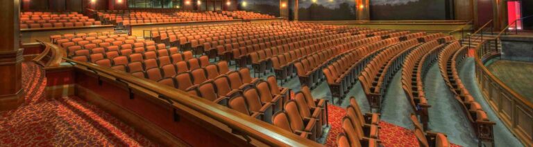 Les normes officielles à respecter pour un auditorium