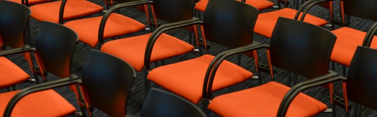 Bien choisir son fauteuil de conférence