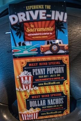 Publicité pour le pop-corn dans un Drive In
