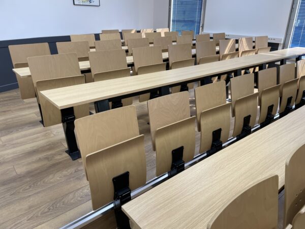 Photo siège amphi Easy tablette filante
