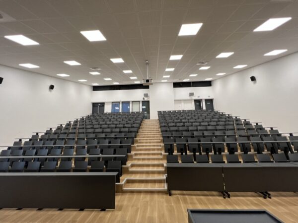 Photo siège amphi Easy tablette filante