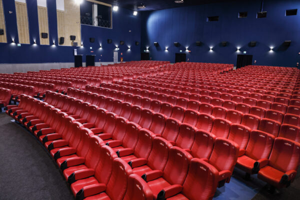 Fauteuil Cinéma Confort Cuir Rouge Ambiance Salle De Cinéma