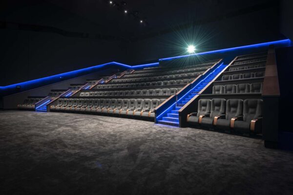 Détail Salle de Cinéma Avec Fauteuil Arcadia Avec Travées Eclairées