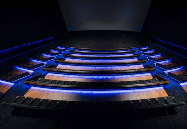 Détail Salle de Cinéma Avec Fauteuil Arcadia Avec Travées Eclairées