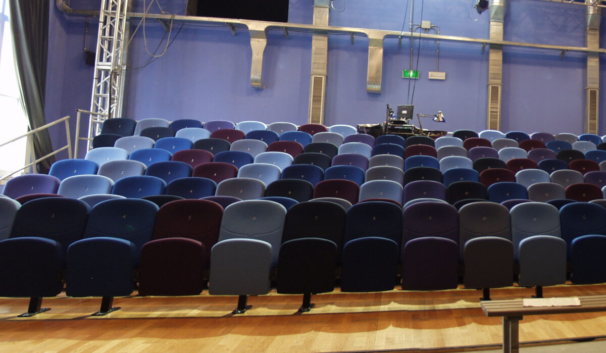 Siège Ginevra photo salle rangées