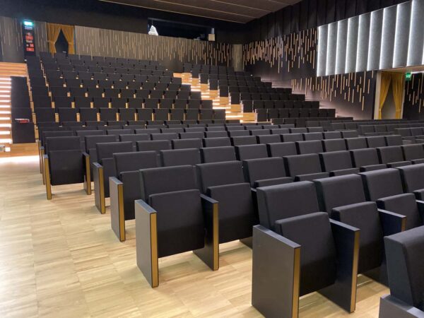 Fauteuil Giovanni - Ambiance photo salle - Face