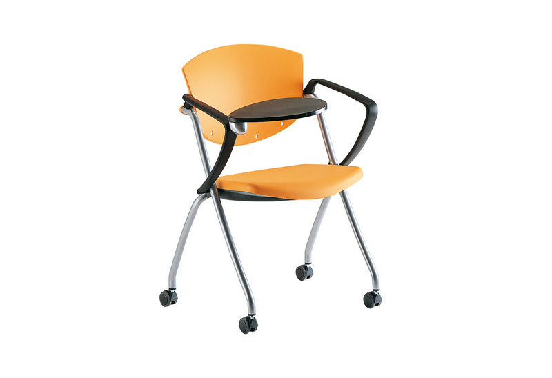 Chaise sur roulettes avec tablette Easy Go